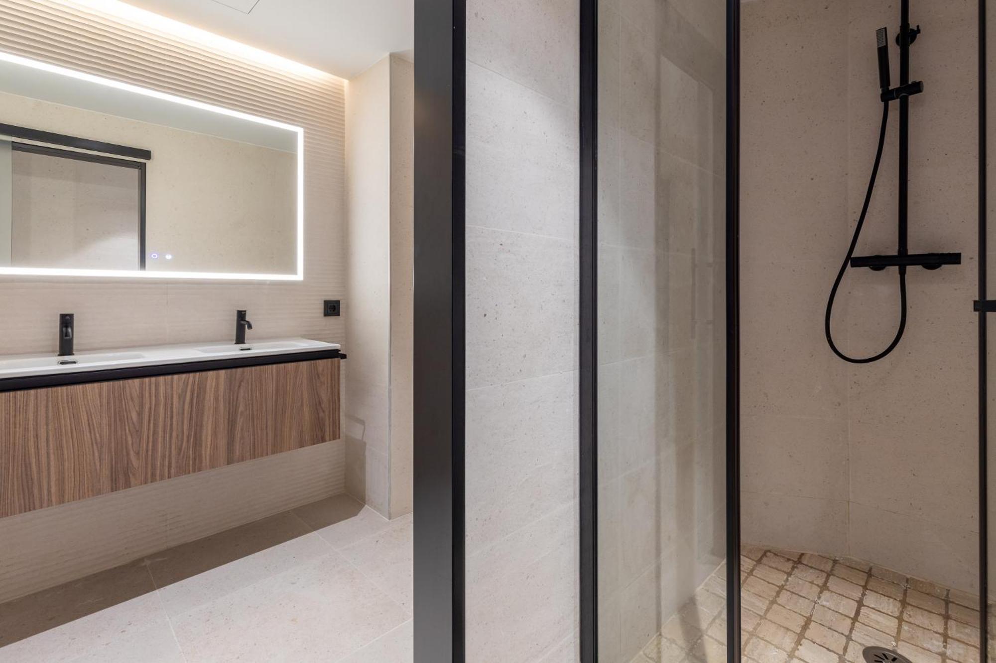 Calatrava By Alma Suites Valencia Exterior photo